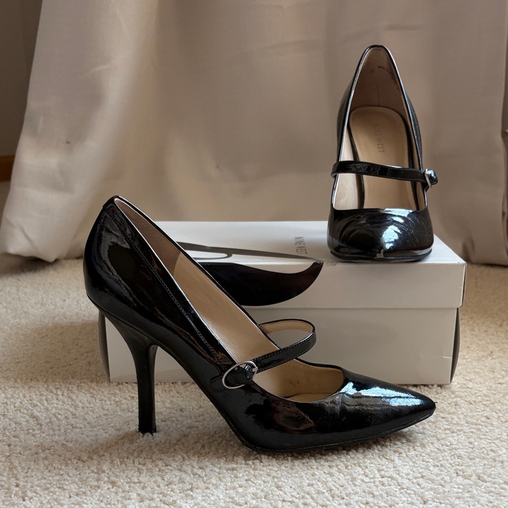 Nine West Black Patent Mary Jane Pointed-Toe Heels